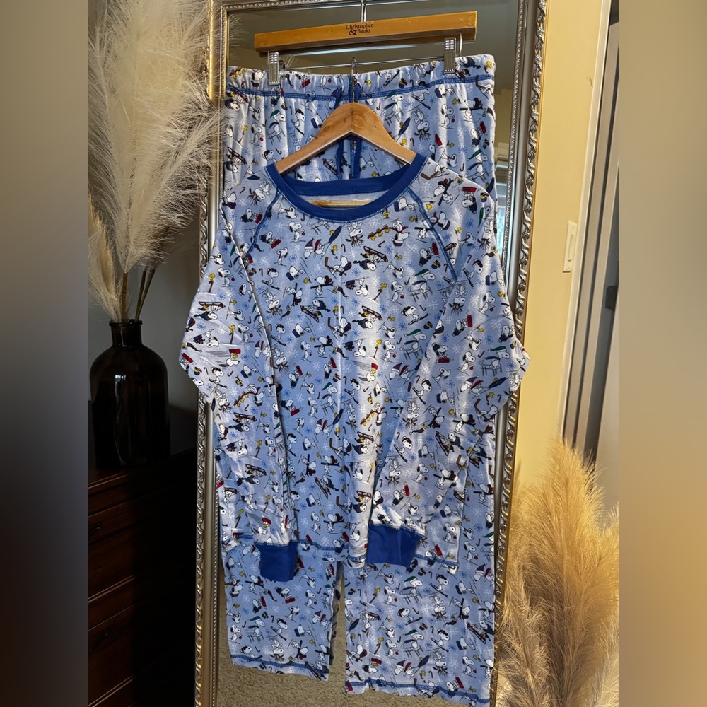 Peanuts x Vera Bradley Women’s Pajama Set - Size L - Skiing Snoopy